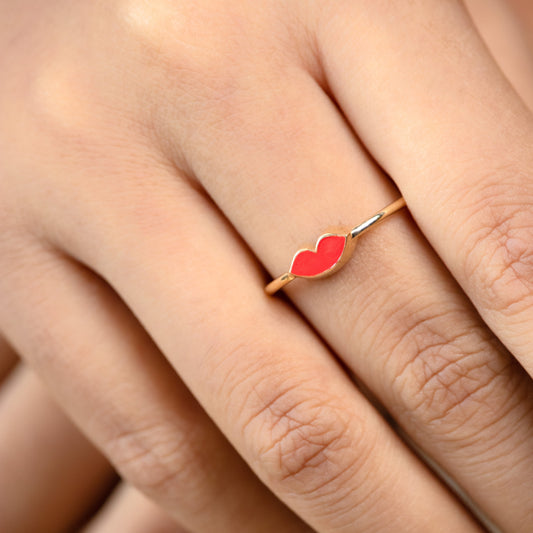 Caratly 18kt gold Lip Funky Ring with red enamel kiss mark lips design, romantic gift idea for her under 30,000