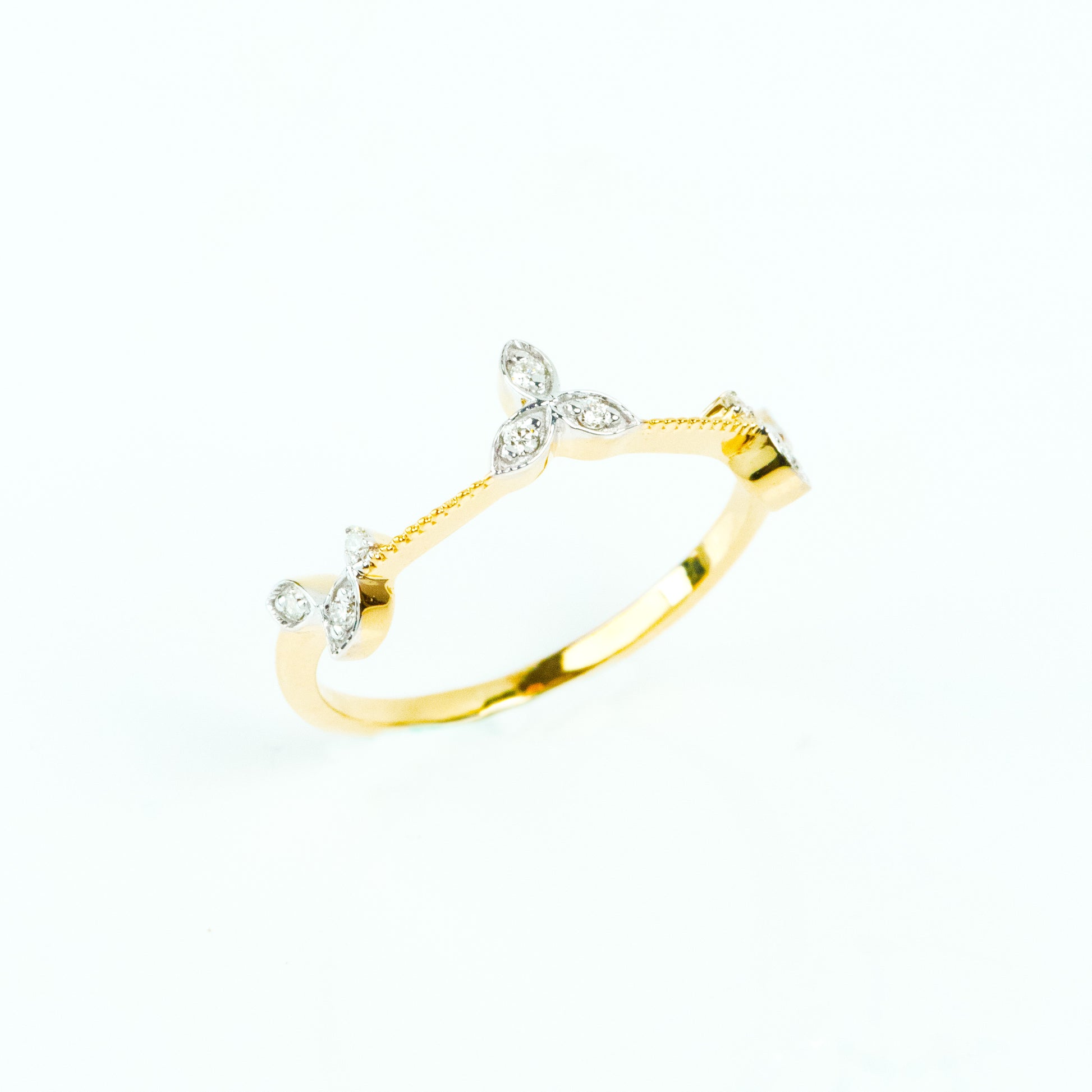 Caratly 18kt gold Entwined Flower Ring with three diamond floral clusters and textured vine band design, a minimal gift for her under 30,000