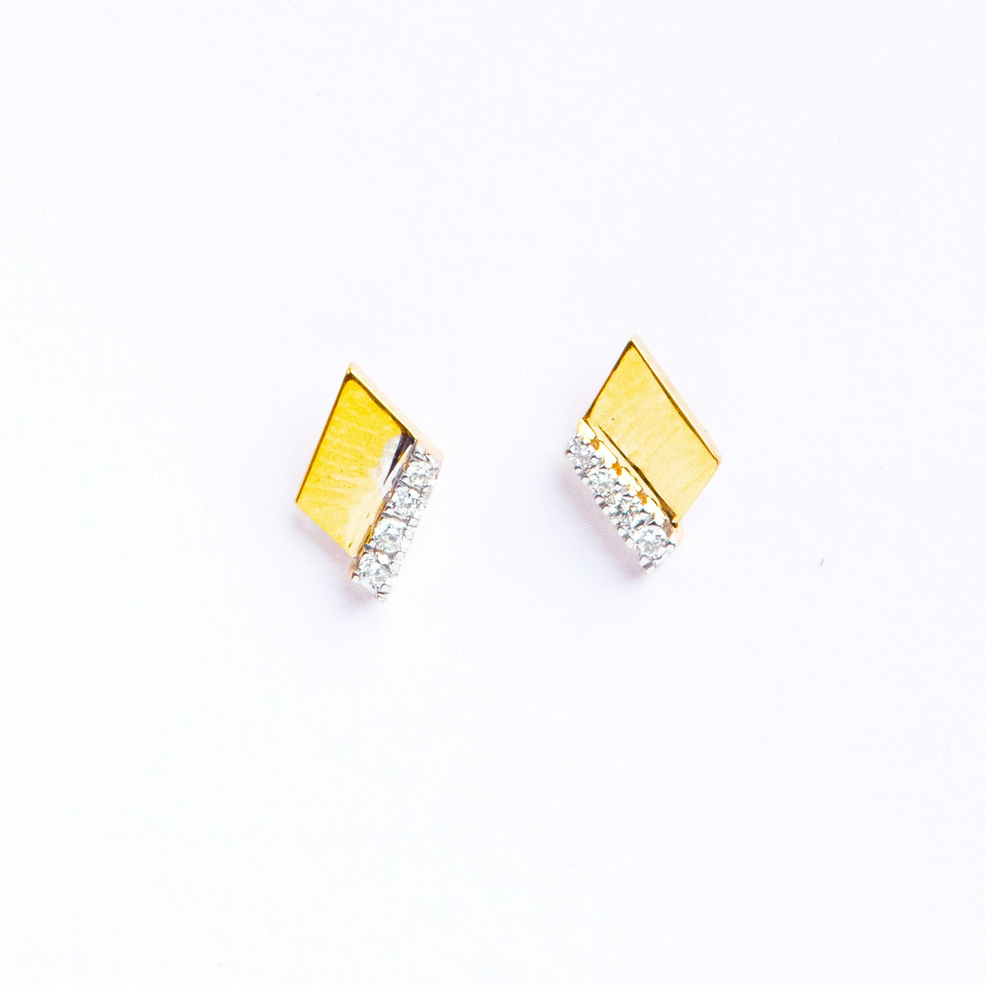 18kt gold Diamond Square Earring with 0.04ct split diamond and gold rhombus design, minimalist studs under Rs. 30,000